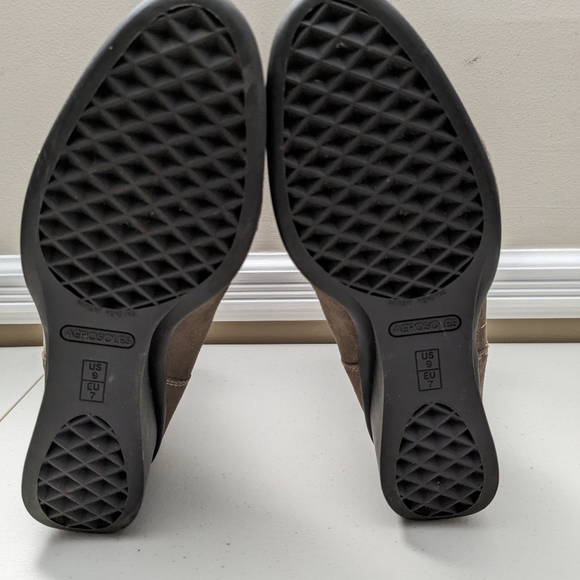 Women's suede Aeropostale boots, size 9. Tan. Two inch wedge heel. - Picture 7 of 13